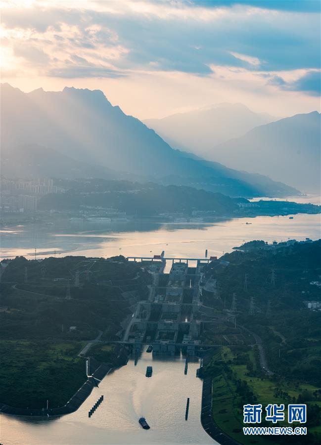 经历最长停航度汛期 三峡船闸正式恢复运行