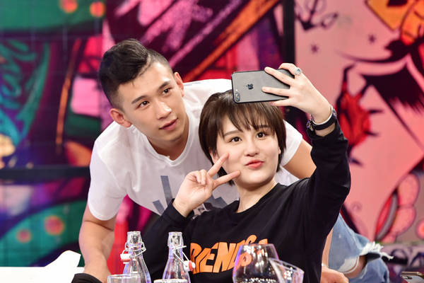 天佑澄清与赵本山女儿关系：最不喜欢别人说我指着谁