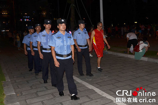 已過審【區縣聯動】【永川】永川民警展現高溫下最美“警色”