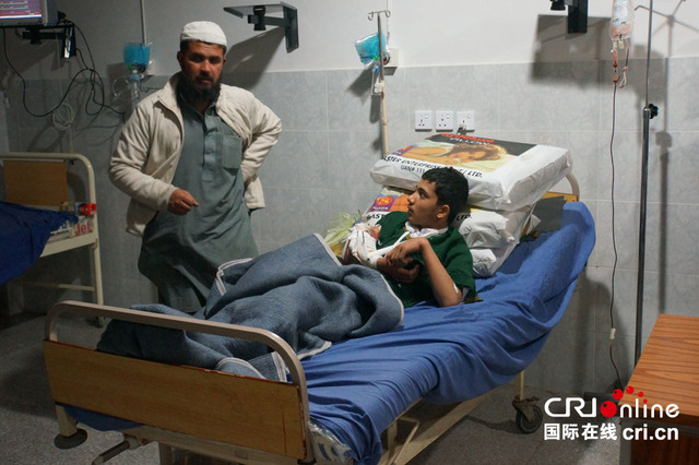 白沙瓦一军队学校遭塔利班恐怖袭击 至少141人死亡