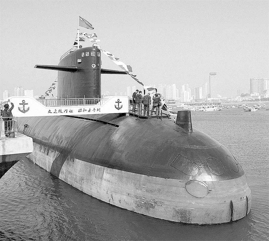 长征18号核潜艇龟背图片