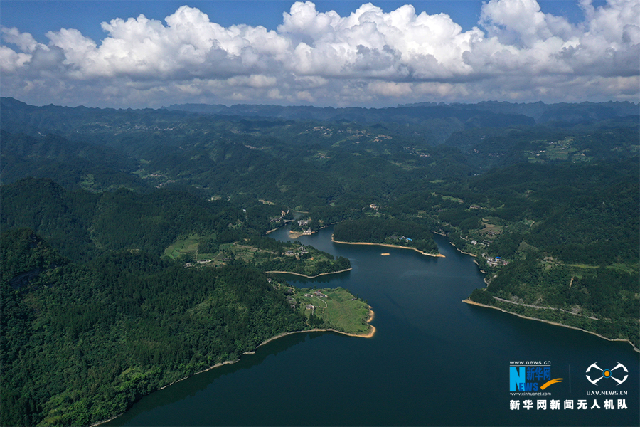 航拍重庆小南海 湖光山色醉初秋