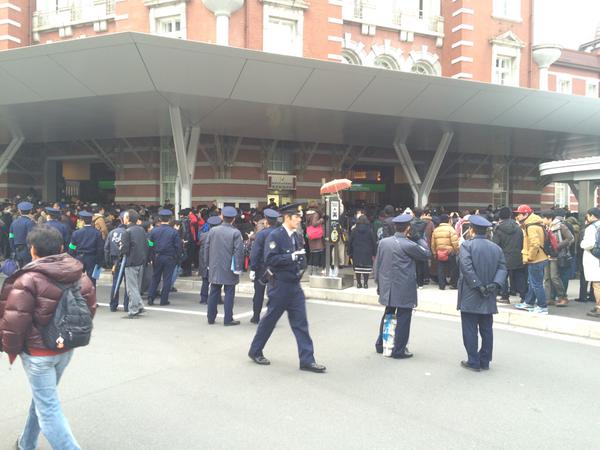 日本東京站發售百年紀念交通卡引混亂