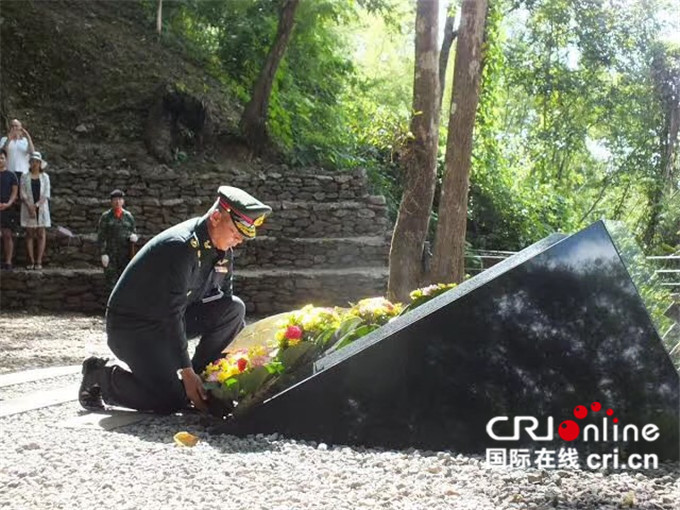 泰缅“死亡铁路”上的“地狱之火通道”_fororder_8.缅怀，为了和平与希望