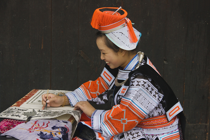 图片默认标题_fororder_苗族-5