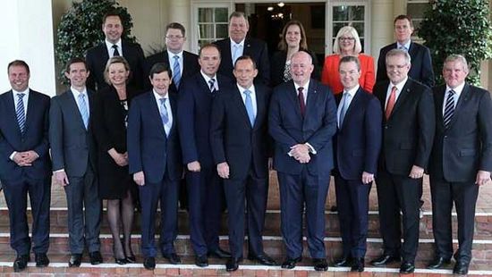 澳总理阿博特新内阁在议会正式宣誓就职