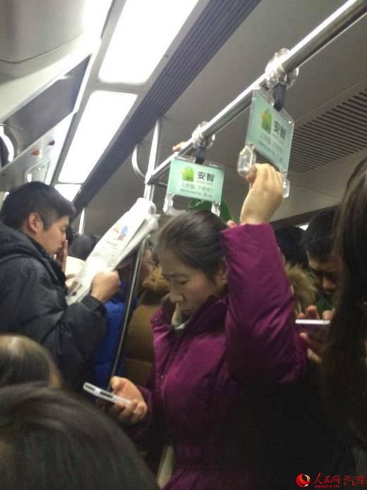 北京地鐵漲價前夕故障 早高峰“全城遲到”