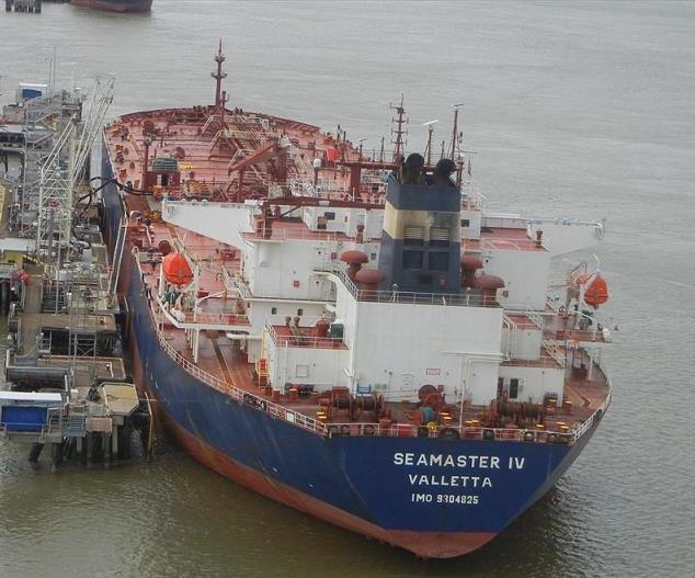 停靠羅馬尼亞的馬爾他原油船8人確診新冠肺炎 33人船上隔離