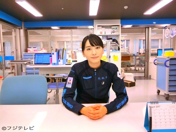 新垣结衣13岁时长这样 除了长相这个特征也很厉害