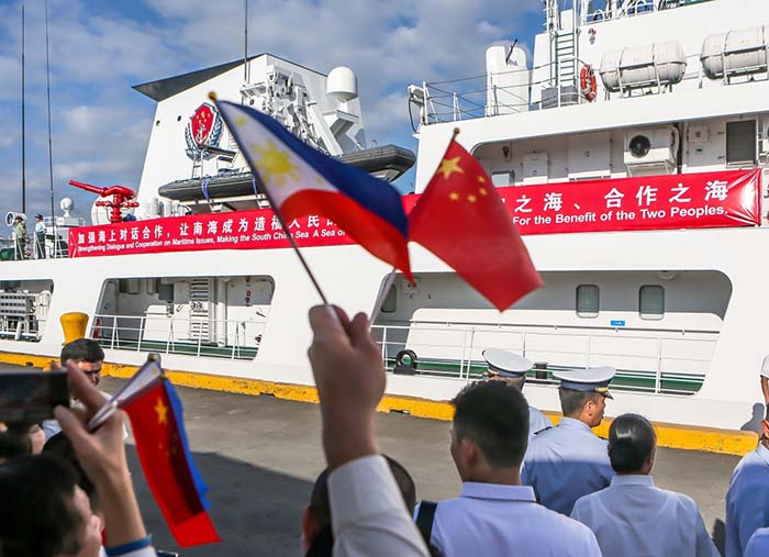 图片默认标题_fororder_（自采）《录音新闻》中国海警舰艇到访菲律宾 中方：标志着中菲海警合作迈出新步伐 (509字数)4