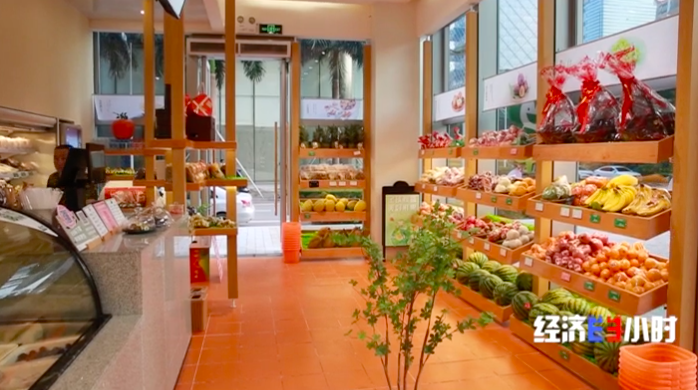 “七天无理由退货”升级！水果吃了也能退！生鲜大战开启，背后经历了什么？