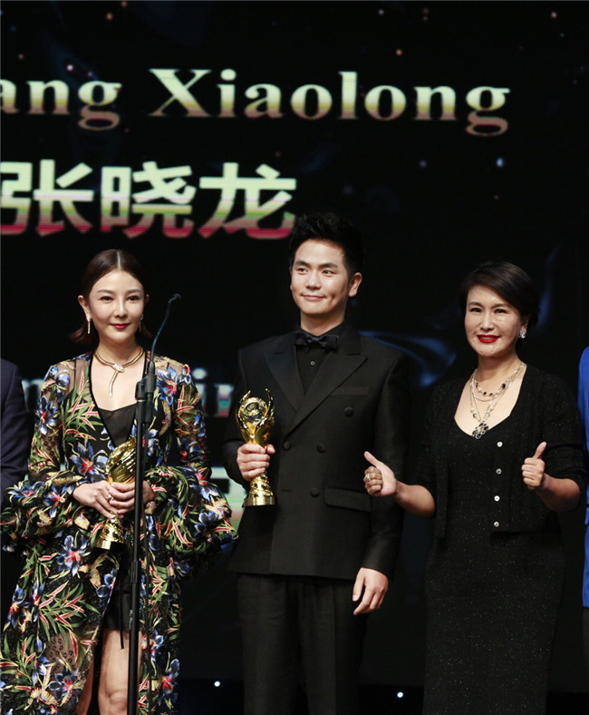 图片默认标题_fororder_张晓龙第14届中美电影节金天使奖颁奖典礼