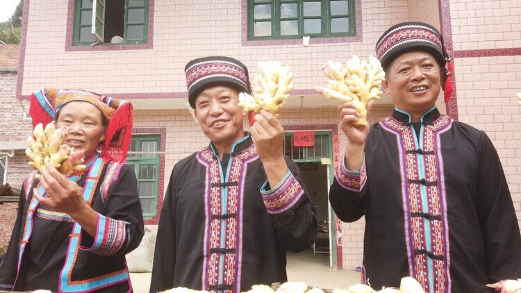 习近平湖南行丨首站来到沙洲瑶族村