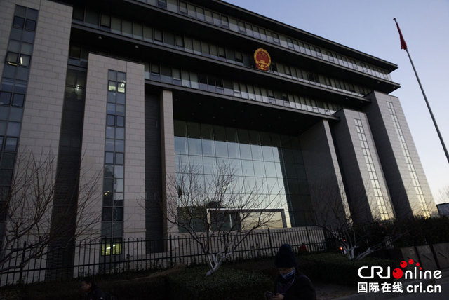 房祖名今日上午在北京东城法院受审 成龙不出席庭审