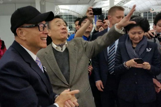 李嘉诚与周凯旋罕见合影曝光