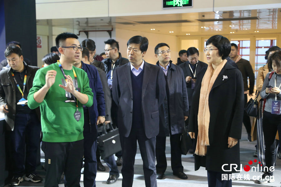 【申请上中首】【本网原创-文字列表】【焦点图-大图】20支极客战队决赛郑州 俄罗斯LCBC战队夺冠