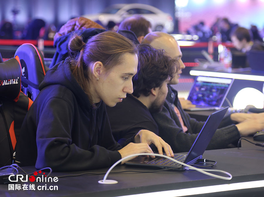 【申请上中首】【本网原创-文字列表】【焦点图-大图】20支极客战队决赛郑州 俄罗斯LCBC战队夺冠