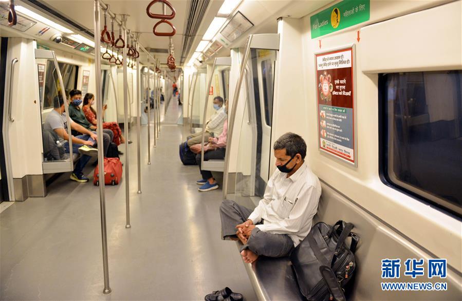 印度新德里地铁恢复运营