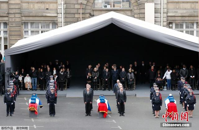 法國為恐怖襲擊中遇難警察舉行公祭 奧朗德出席
