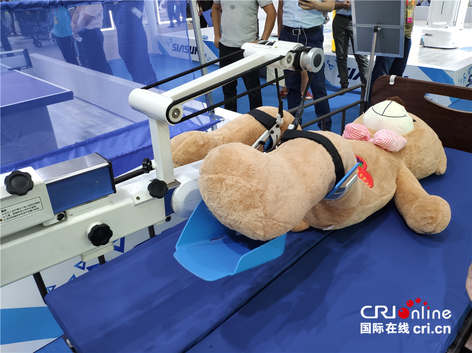 【2020服贸会】未来生活是这个样子——服贸会上的机器人展现前沿科技_fororder_1