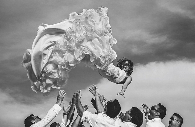 全球最佳婚礼摄影作品出炉 展现最温馨浪漫瞬间
