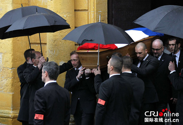 法國《查理週刊》槍擊案遇難警察葬禮舉行