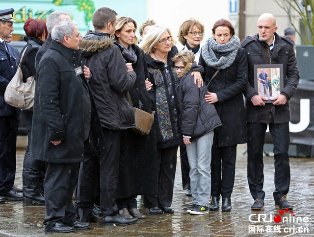 法國《查理週刊》槍擊案遇難警察葬禮舉行