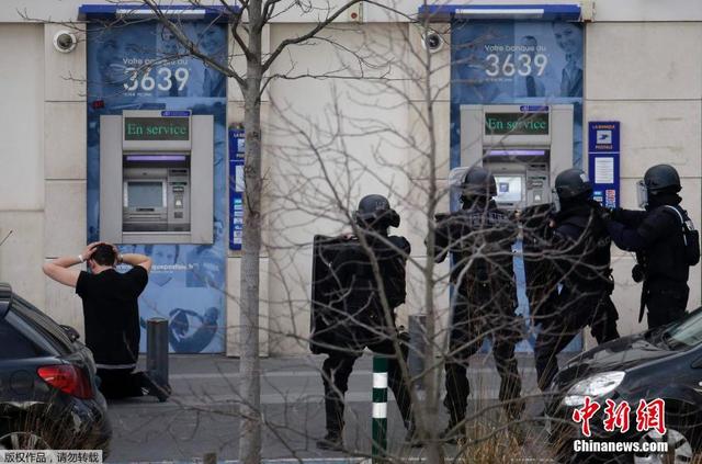 法國巴黎郊區郵局發生劫持人質事件