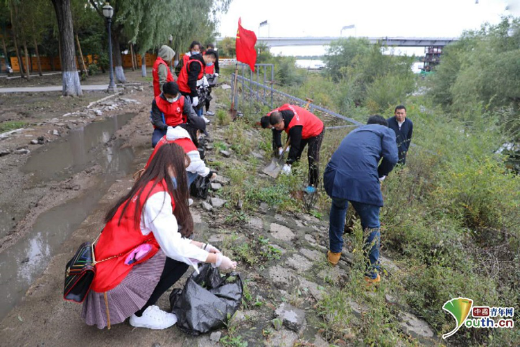 黑龙江省开展“河”我一起 守护母亲河净滩行动