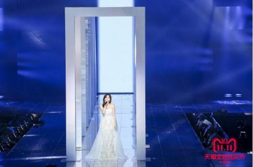 易烊千玺“易燃装置”引爆全场 2018天猫双11狂欢夜收视夺冠