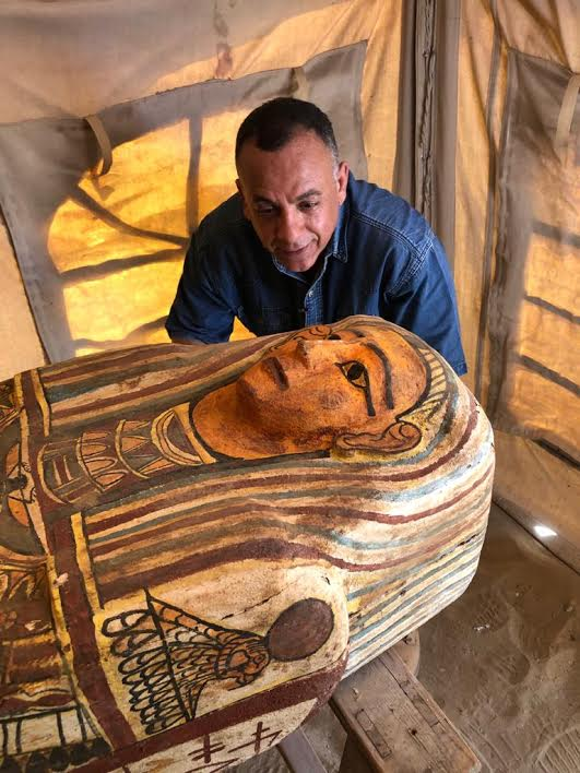埃及吉薩金字塔群以南 出土14具2500多年曆史的木棺