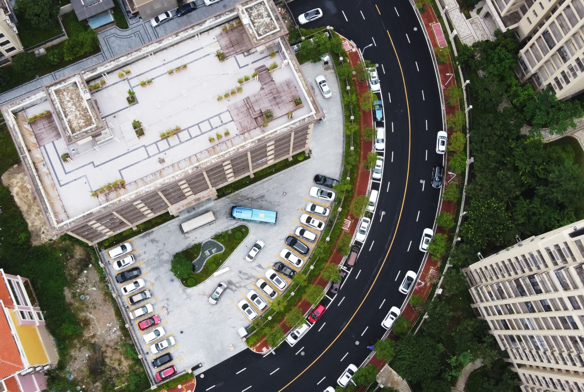 【经济特区40年@治理现代化】提升人文底蕴 促进人的全面发展