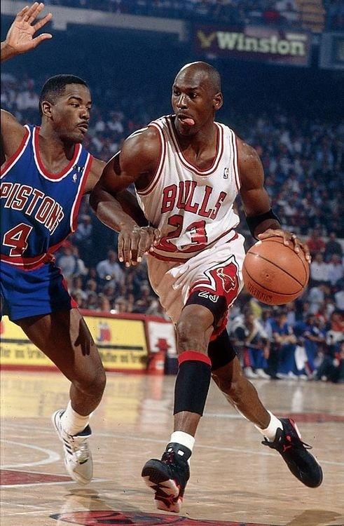 乔丹一对一羞辱过哪些球星？科比尤因皆成背景