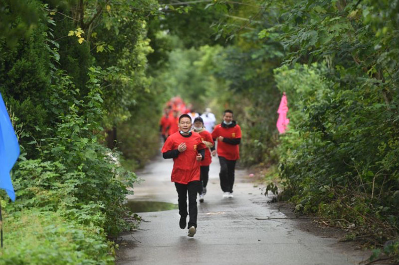 江夏金口：农民田埂马拉松跑出丰收喜悦
