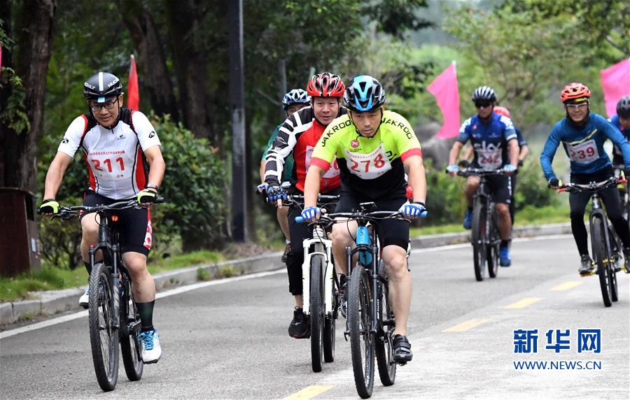 云灵山户外运动挑战赛在福建邵武开赛