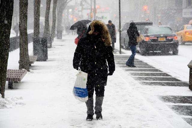 暴風雪襲擊美國東部 紐約市進入緊急狀態