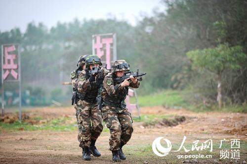 武警防城港支队：战术训练激烈正酣