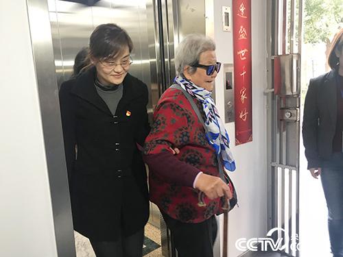 党建引领惠民工程 九旬“悬空老人”圆了“电梯梦”