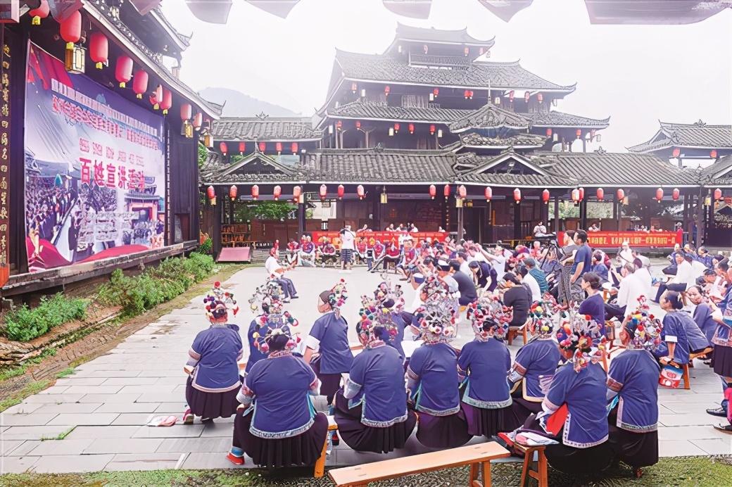 掃除脫貧路上的語言交流不暢 ——柳州市“雙語雙向”活動助推脫貧攻堅紀實