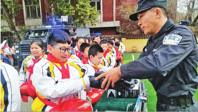 哈尔滨市香坊区启动中小学校反恐防暴演练