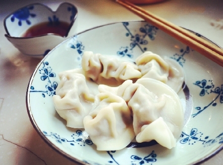 饺(jiǎo) 子(zǐ)