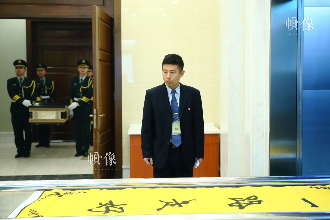 遗体火化师：最美送行人的独白