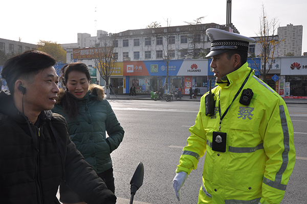 的人生華美篇章——記德陽公安交警支隊直屬一大隊一中隊中隊長張曉亮