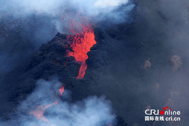 法國富爾奈斯火山噴發 有53萬年"活動史"