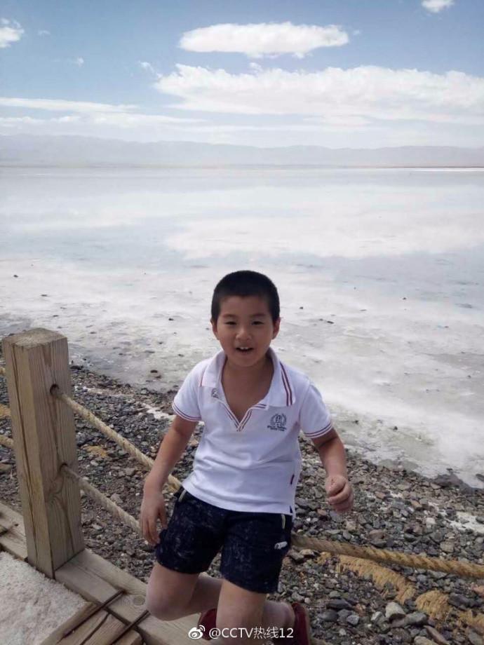 四川震后网友寻人 实习女大学生失联