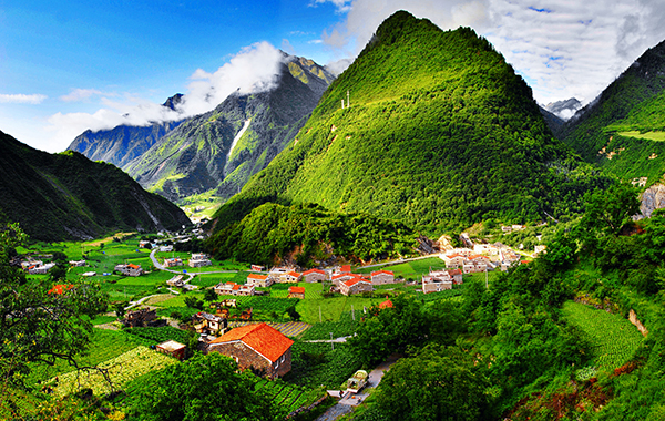 阿坝州理县县委书记依当措:重整行装再出发 全域旅游谱新篇