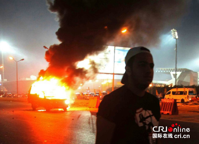 埃及开罗爆发足球惨案 致至少25人死亡