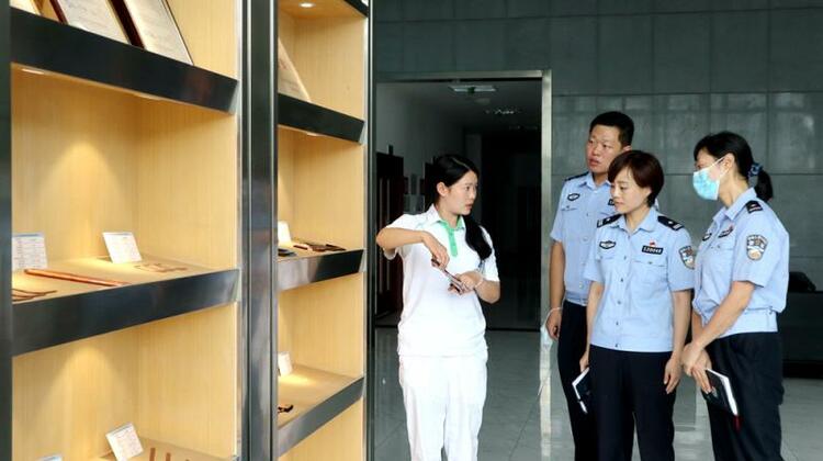 【有修改】【B】重庆高新区出入境管理支队：诠释责任与担当