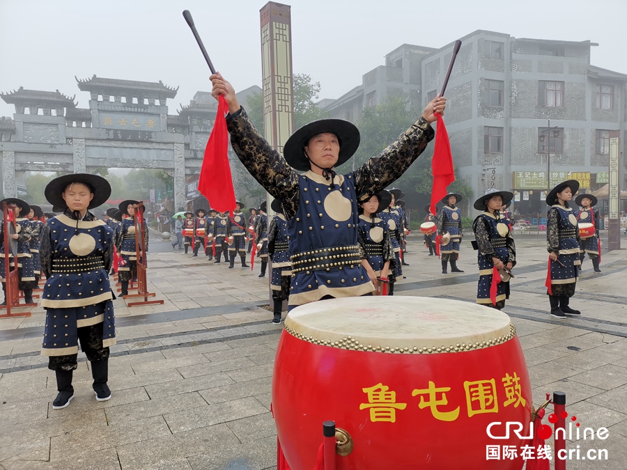 贵州黔西南：“穿越之旅”玩出旅游新体验（组图）