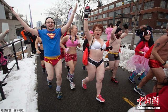 紐約舉行丘比特內衣跑 美女半裸街頭狂奔